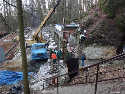 Stavba nové provozní budovy Javoříčských jeskyní