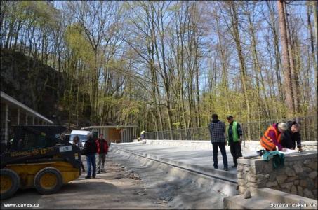 Stavba nové provozní budovy Javoříčských jeskyní