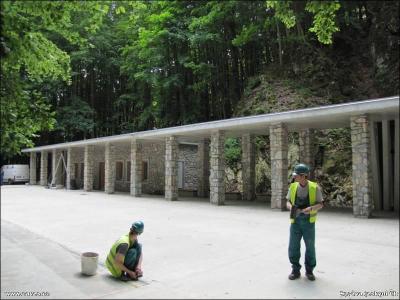 Stavba nové provozní budovy Javoříčských jeskyní