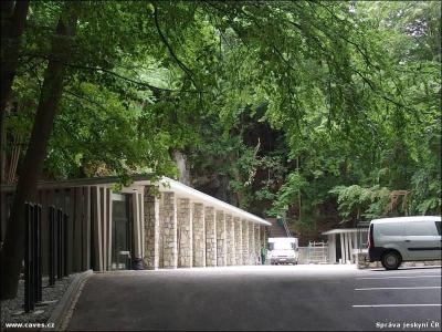 Stavba nové provozní budovy Javoříčských jeskyní